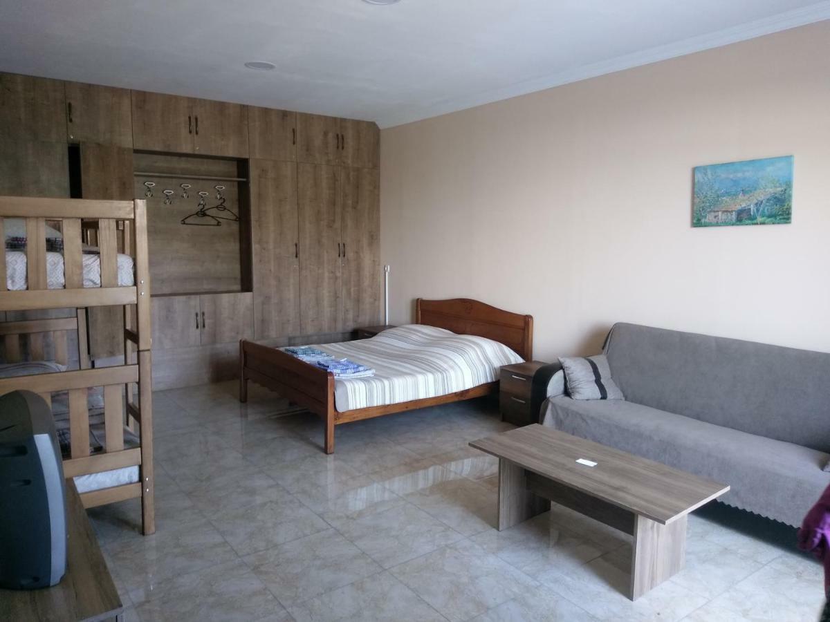 Guest House Vista Sighnaghi Exterior photo